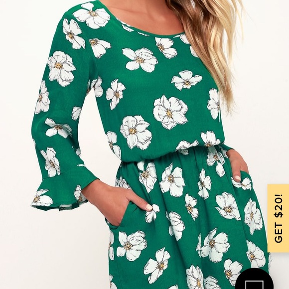 Lulus Pants - 🌼 Lulu’s MinkPink Green Floral Romper 🌼